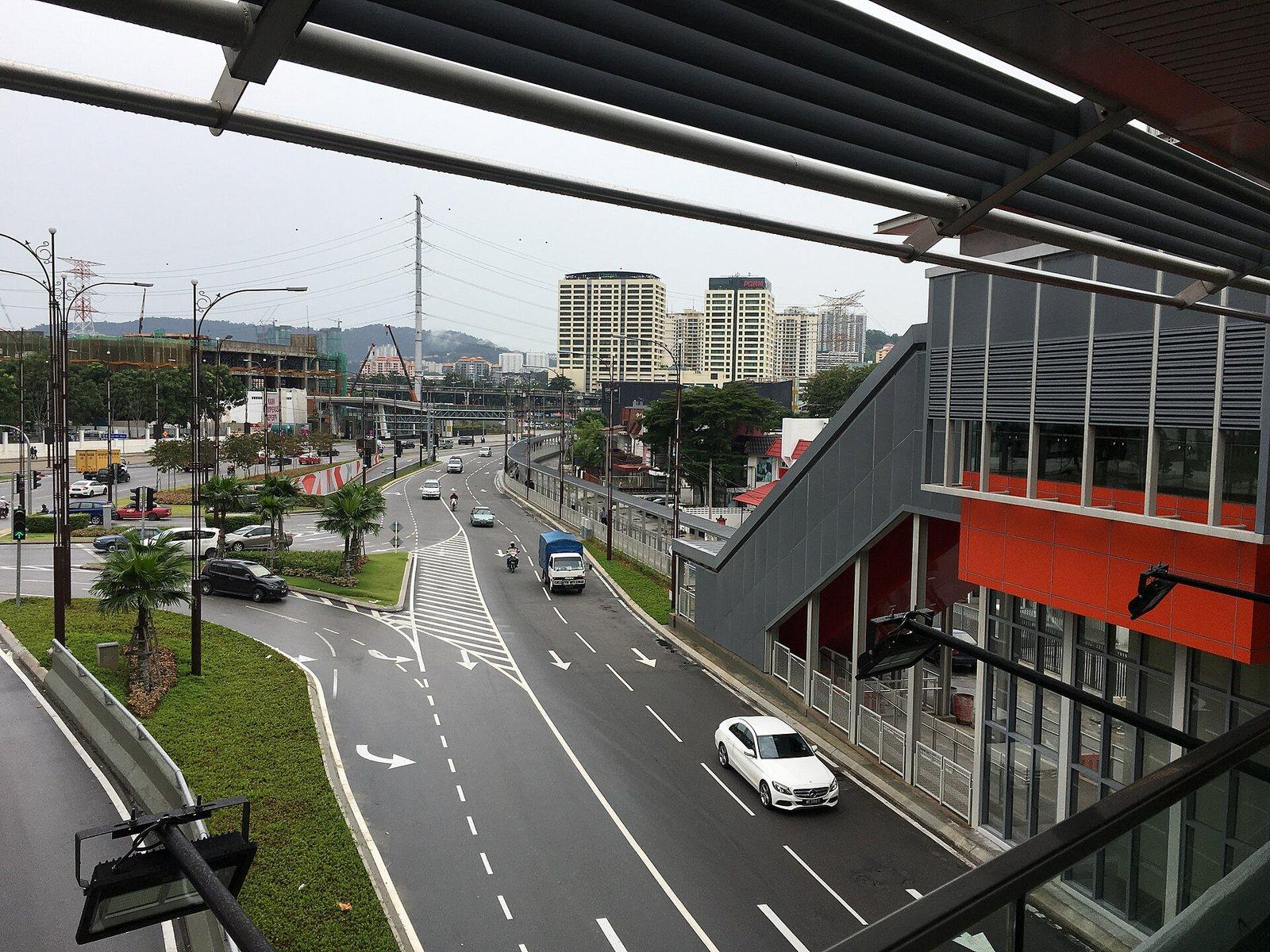 Upper-Unit Townhouse, Taman Connaught Cheras — view 5 of 5
